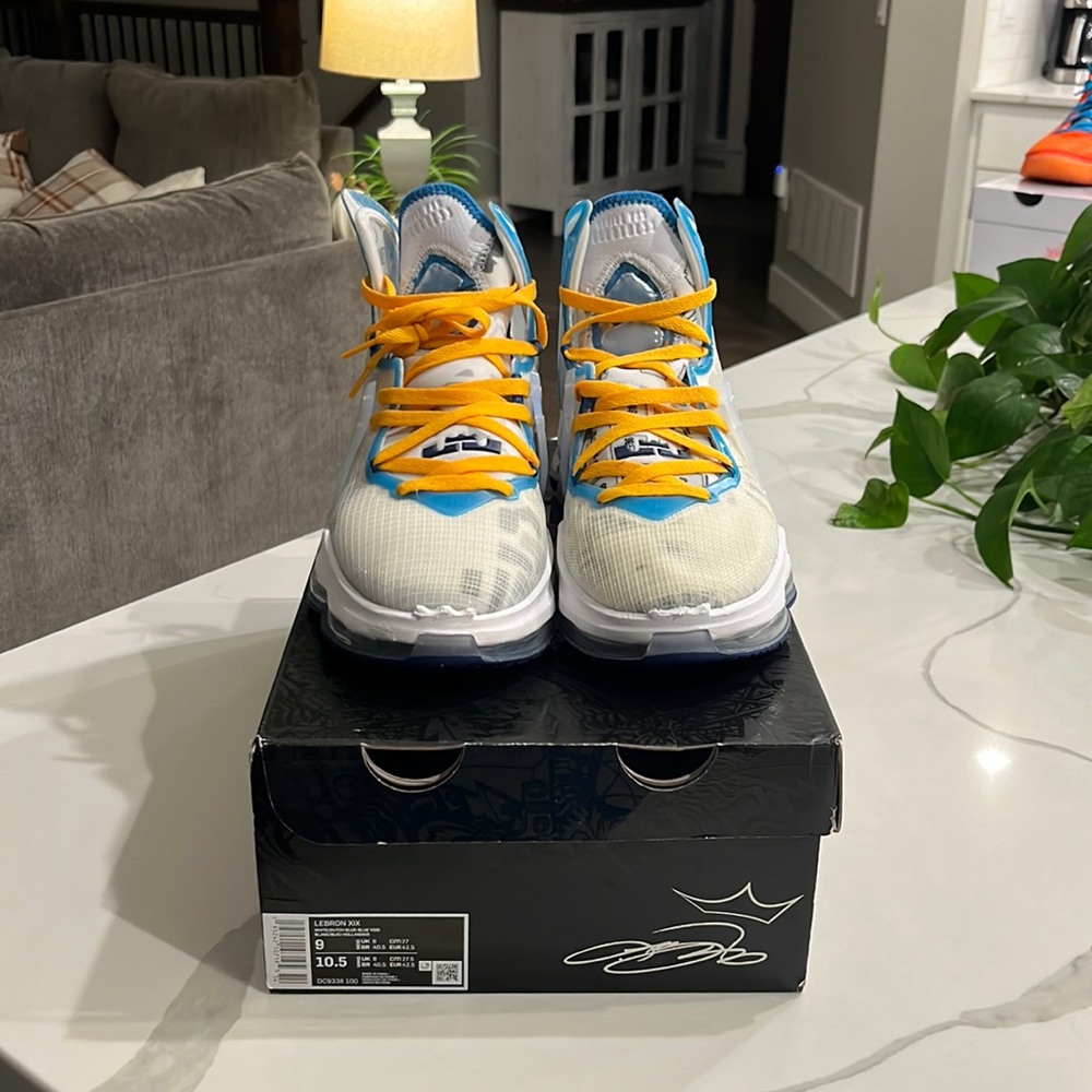 Lebron 19 - Size 9